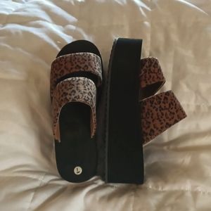 Platform Sandals By Urban Outfitters Size 7